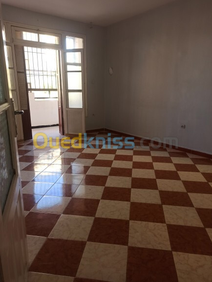 Location Appartement F3 Alger Les eucalyptus