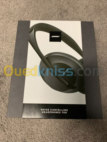 BOSE NOISE CANCELLING HEADPHONES 700