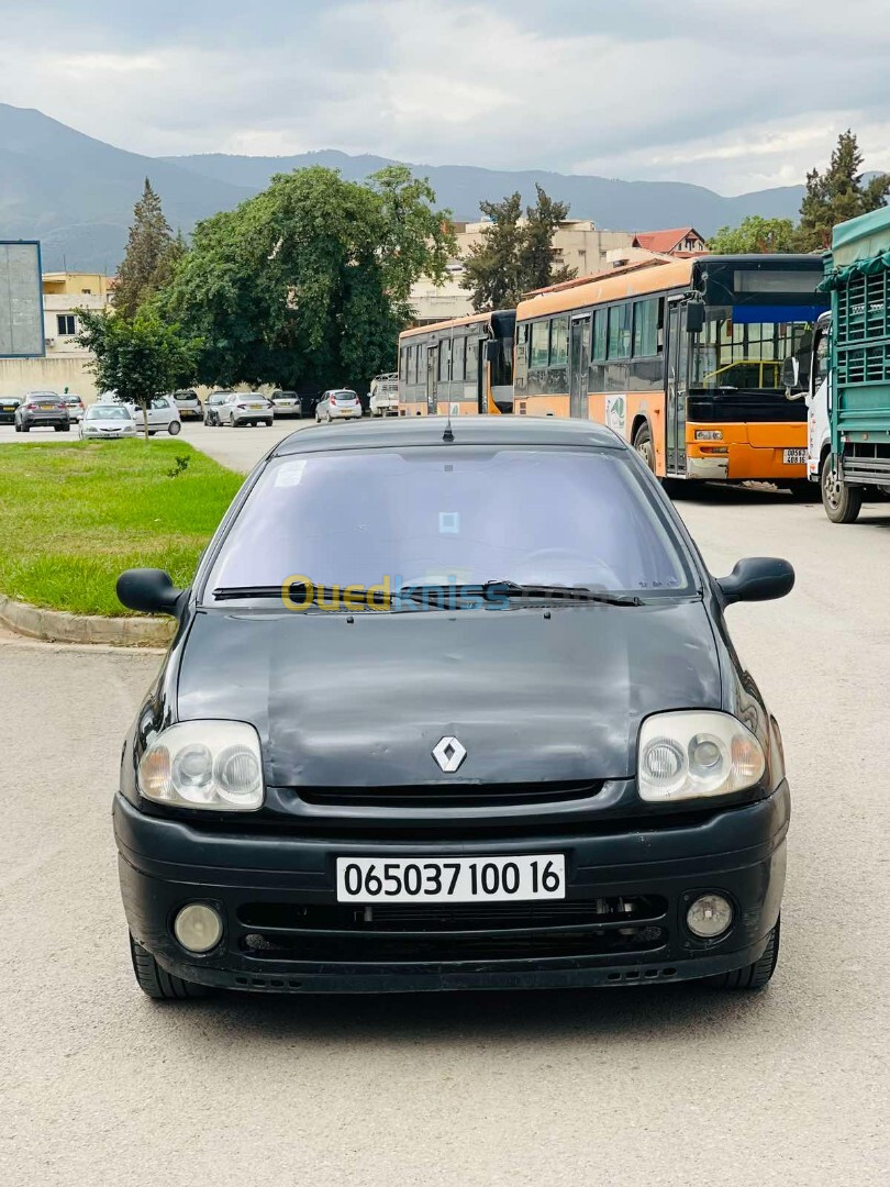 Renault Clio 2 2000 Intial