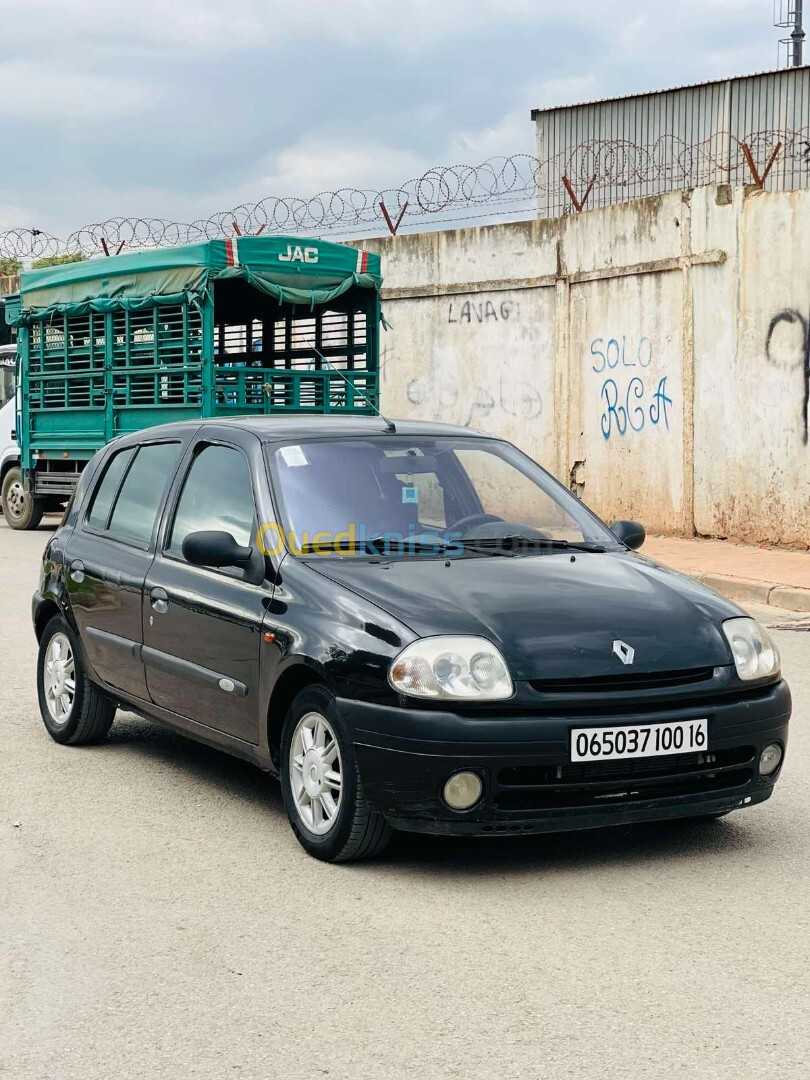 Renault Clio 2 2000 Intial