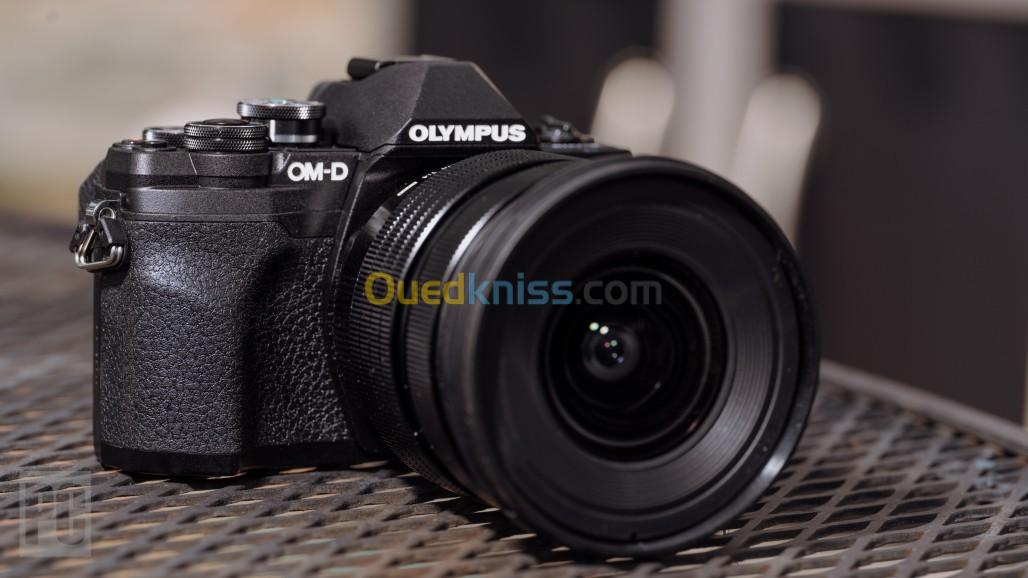 Olympus OM-D E-M10 mark IV + 14-150mm F4.0-5.6 vidéo en 4K