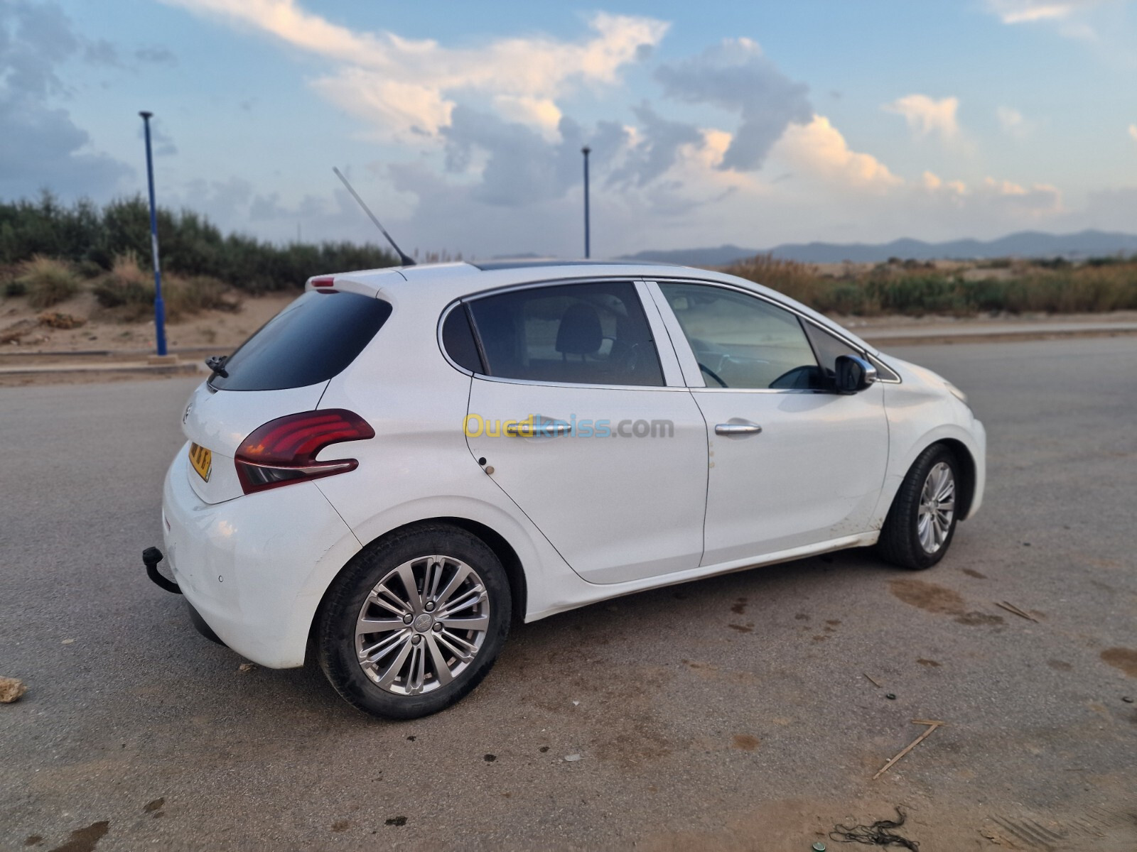 Peugeot 208 2016 Allure Facelift