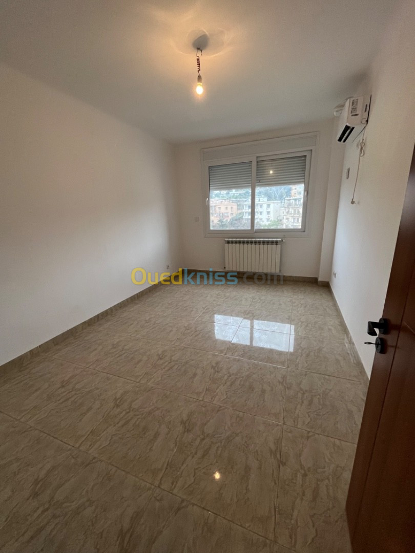 Location Appartement F4 Alger Hydra