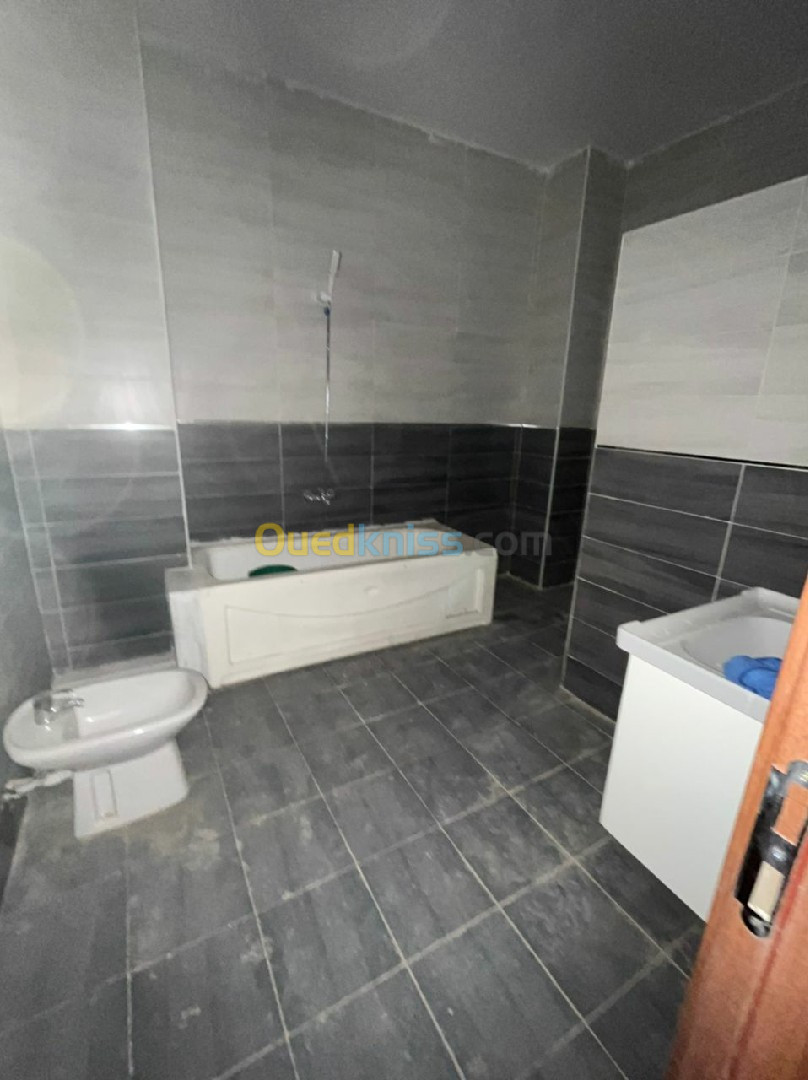 Location Appartement F5 Alger Hydra