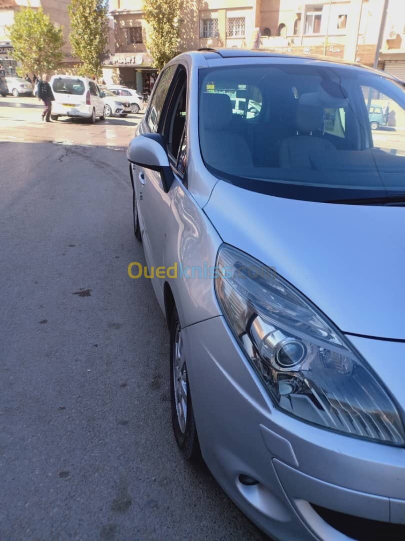 Renault Scenic 2011 