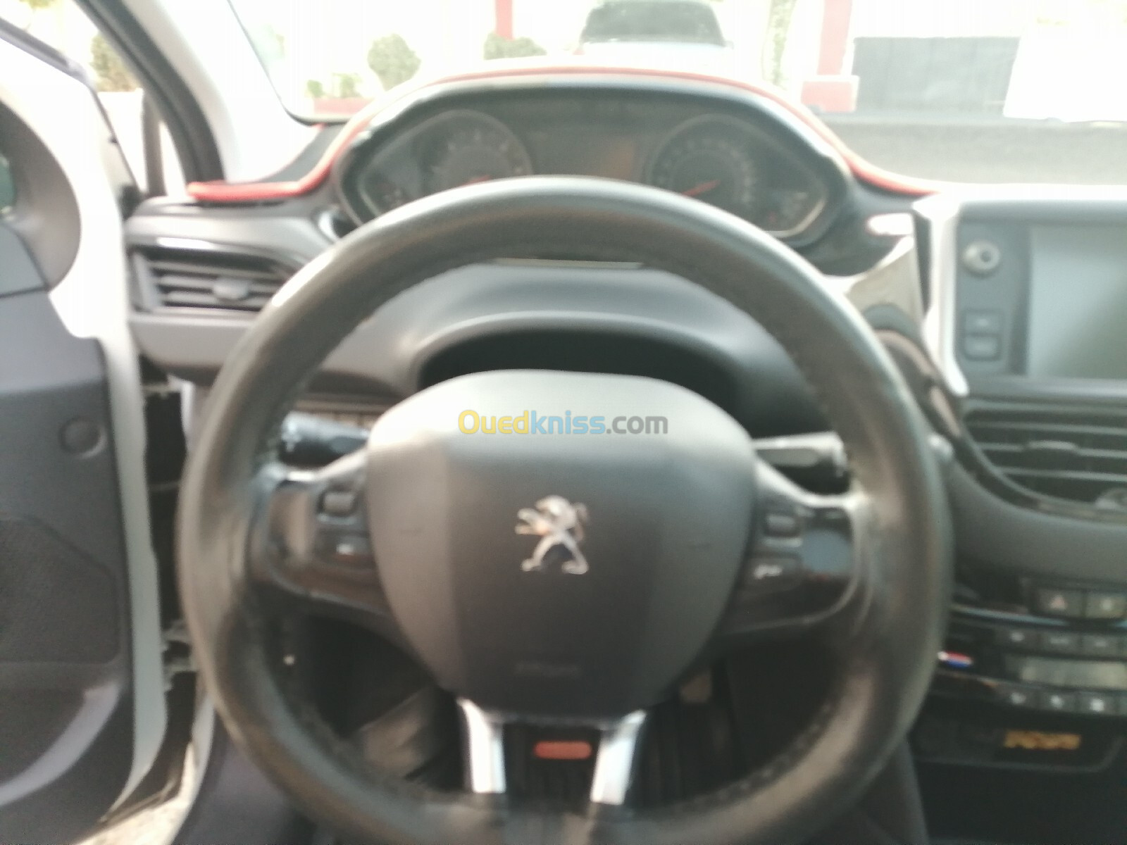 Peugeot 208 2015 Allure