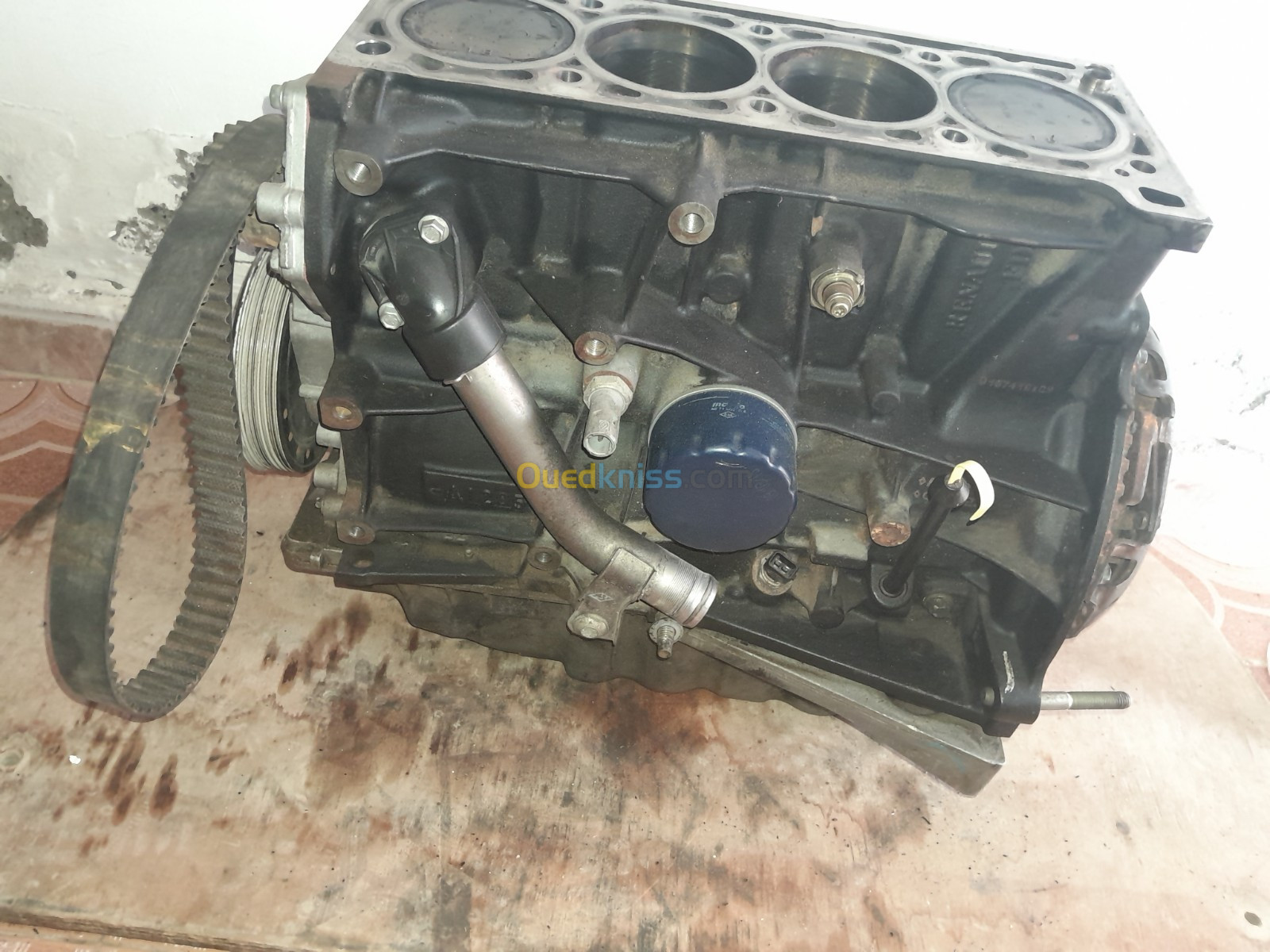 Demi moteur 1.8  essence Laguna 