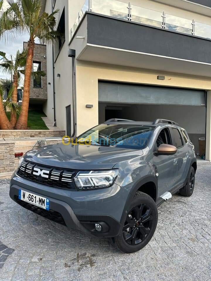 Renault Duster gold 2024 