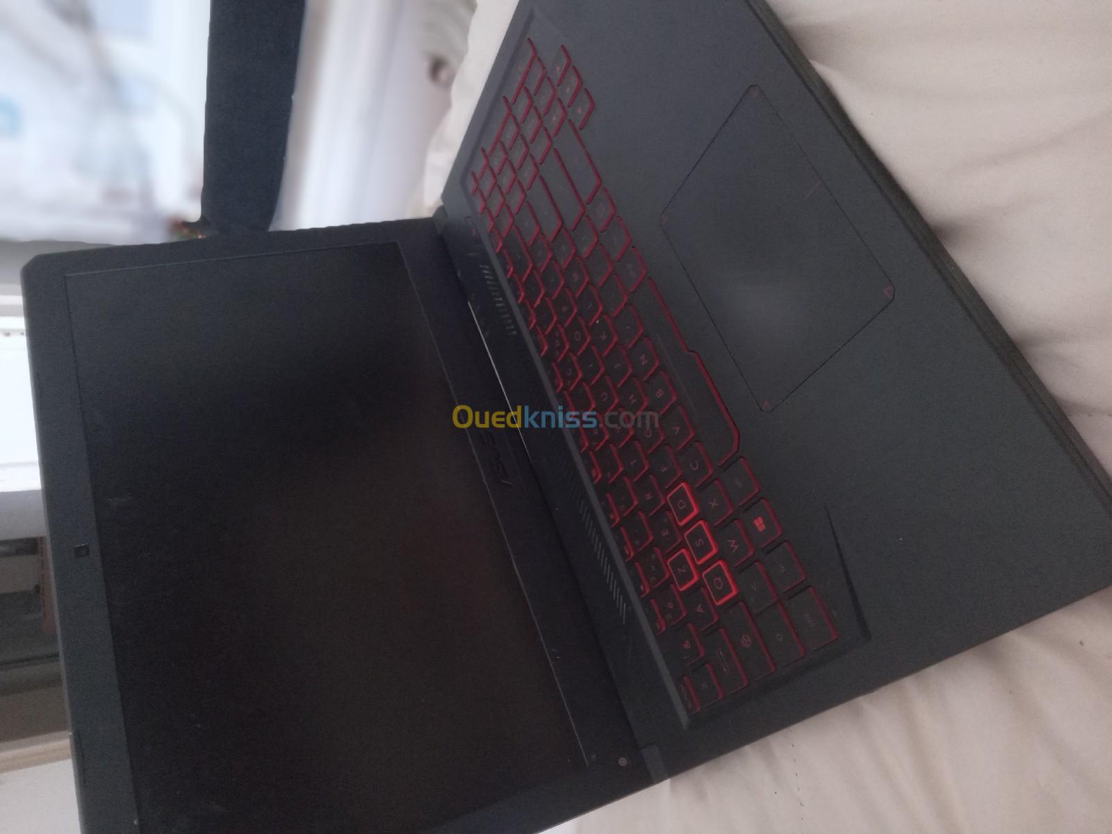 Asus gamer Tuf504G i7 8th pour pièce khasou carte mère 