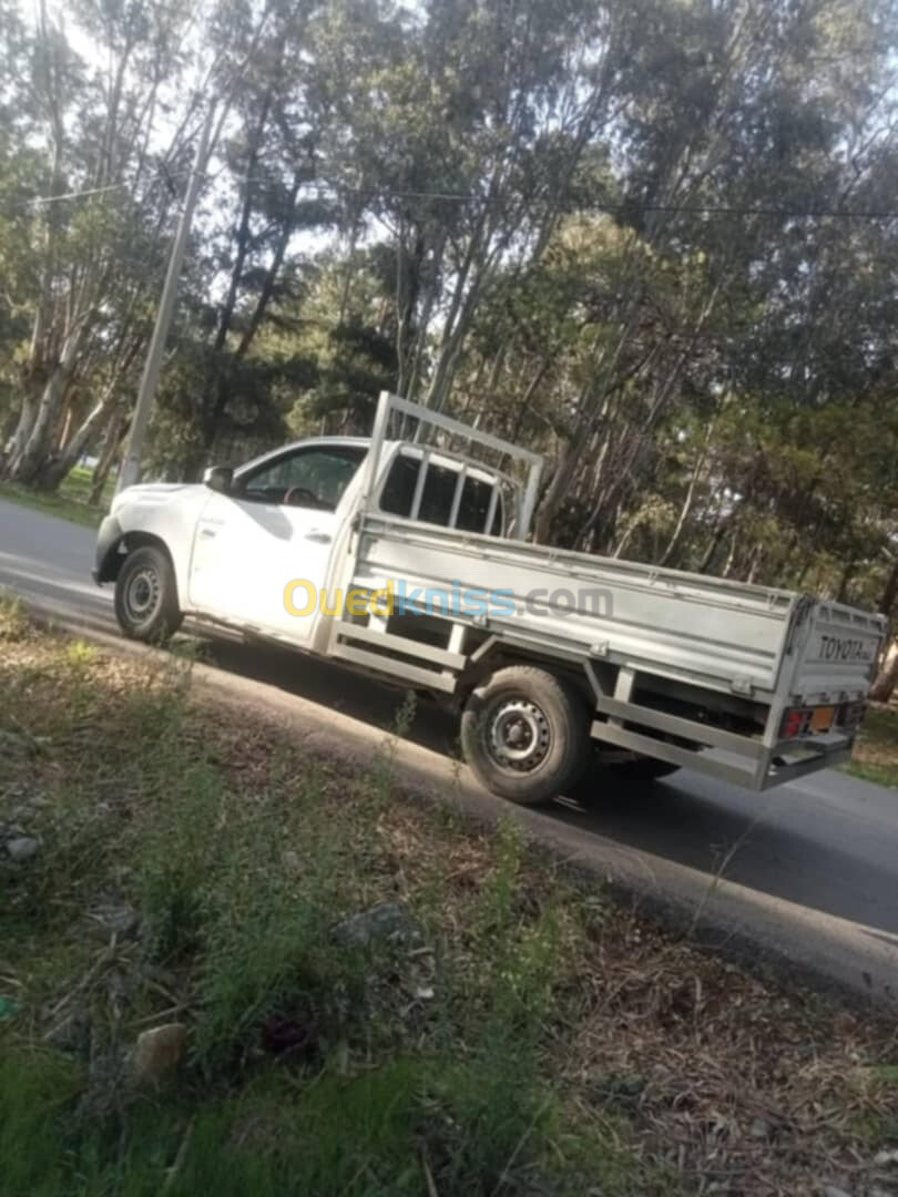 Toyota Hilux 2018 LEGEND DC 4x2