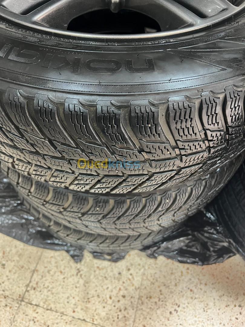 4 Roues completes 215/65 R17 pour VW Tiguan / SKODA / AUDI