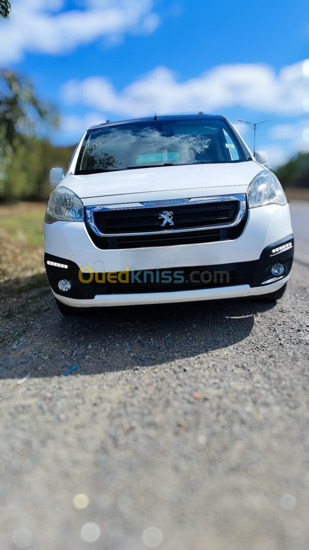 Peugeot Partner 2017 Tepee Allure 