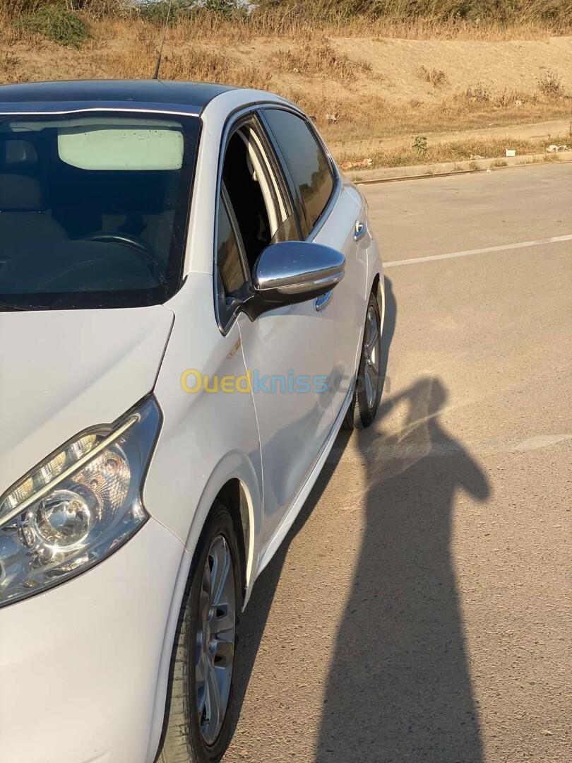 Peugeot 208 2014 208