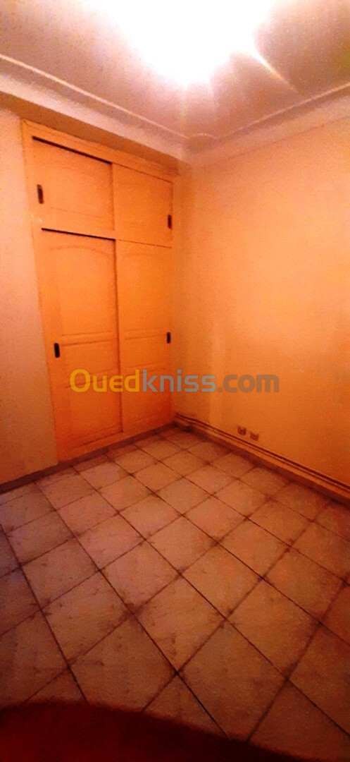 Location Appartement F03 Alger Bir mourad rais