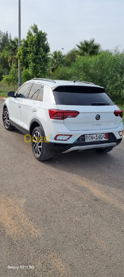 Volkswagen T-Roc 2023 Live plus