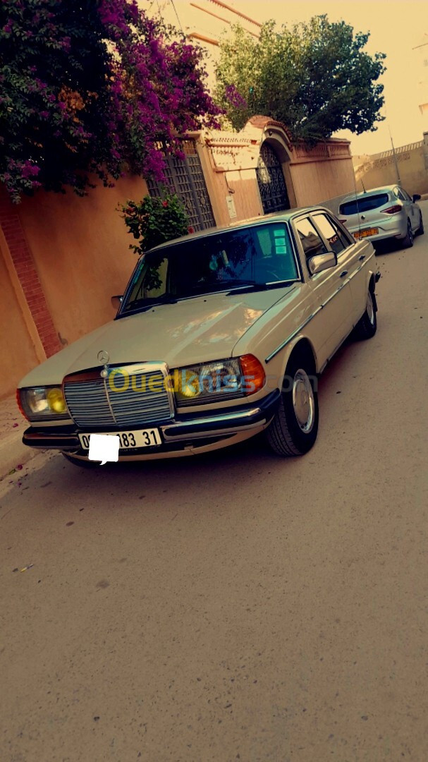 Mercedes 123 1983 240