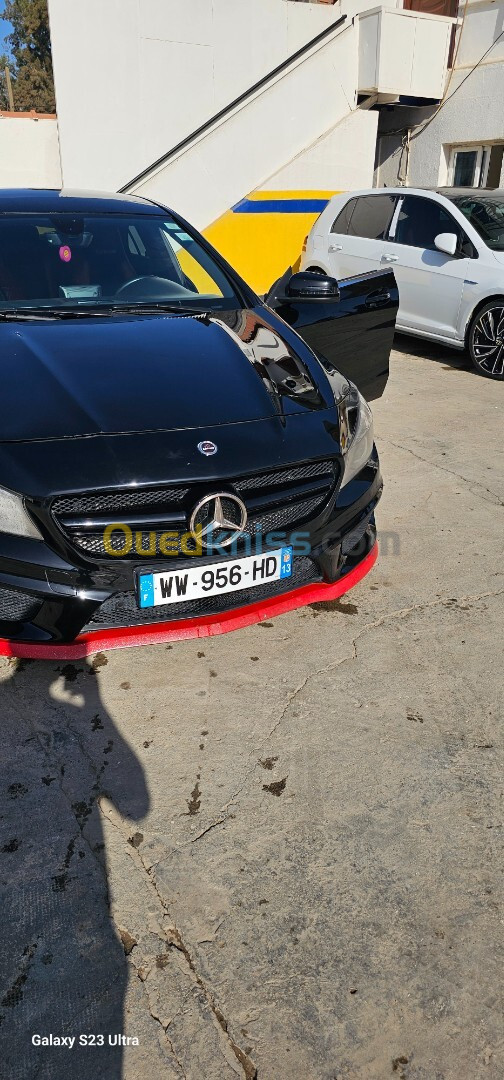 Mercedes CLA 2015 Coupé Exclusif + AMG 