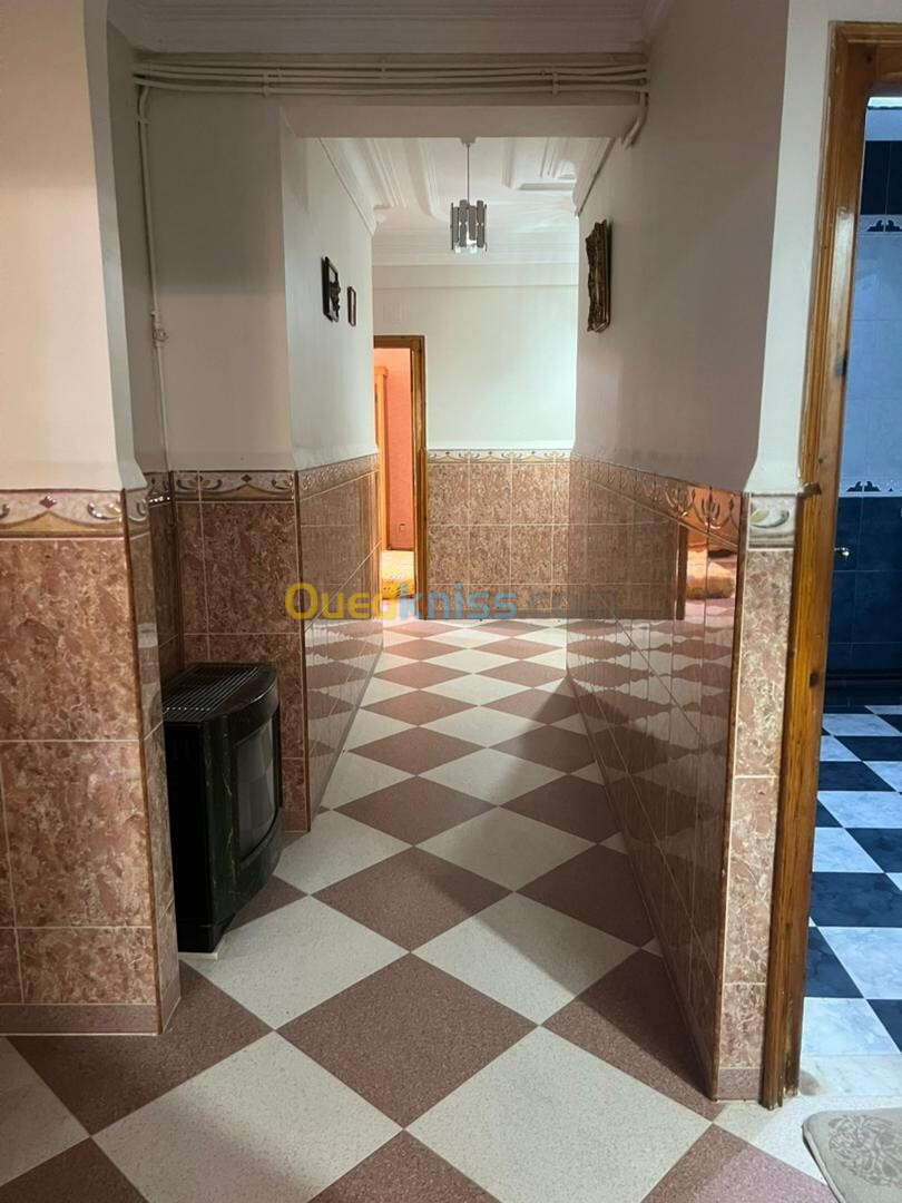 Location Appartement F4 Alger Dar el beida