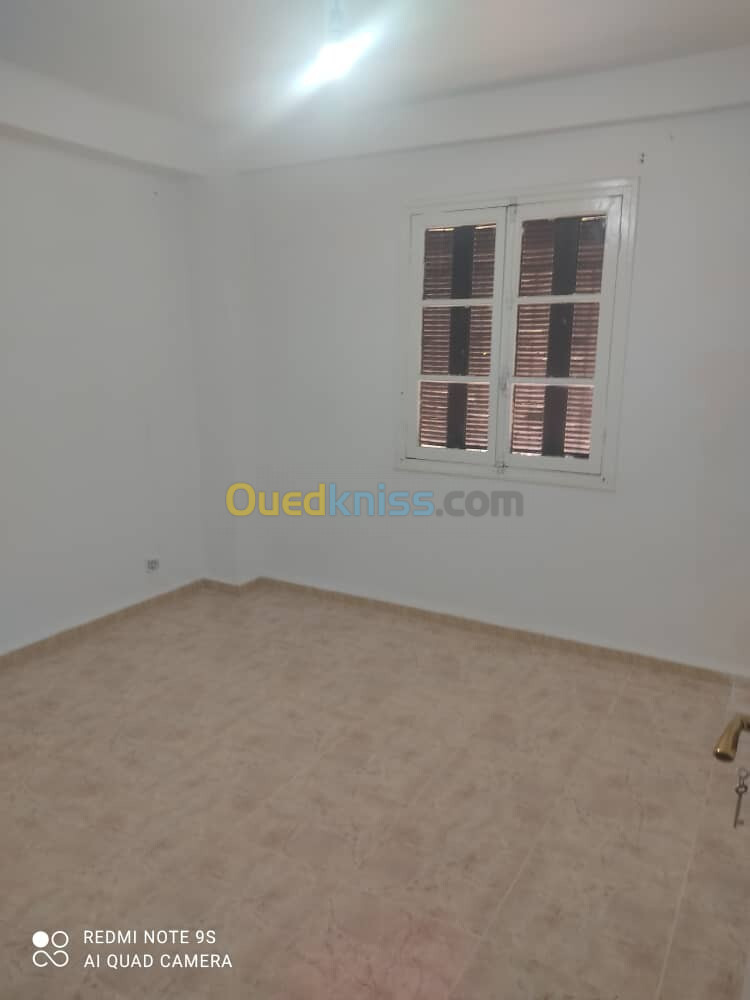 Location Appartement F3 Tipaza Kolea