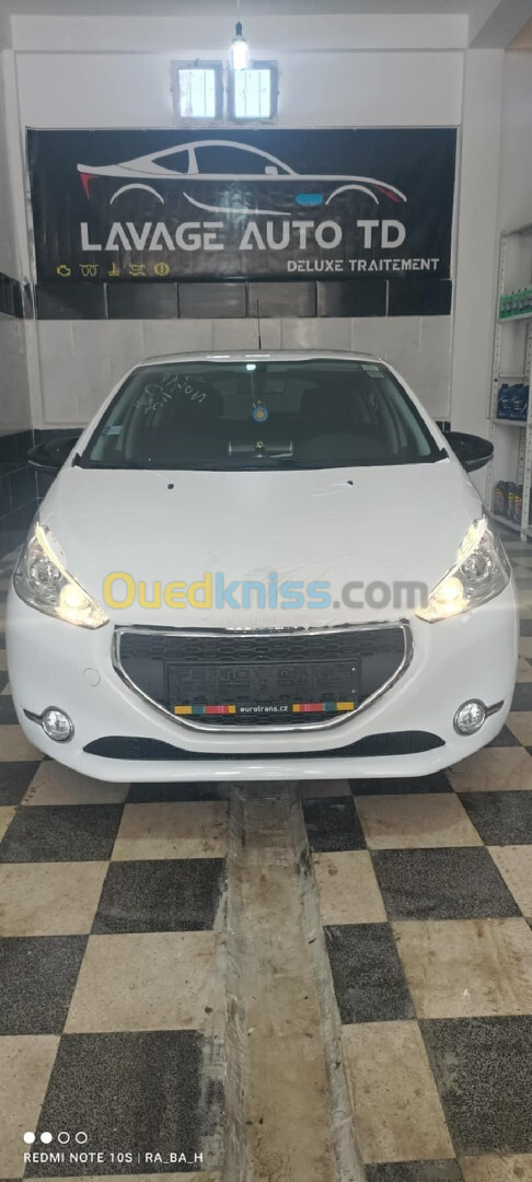 Peugeot 208 2015 Active Facelift