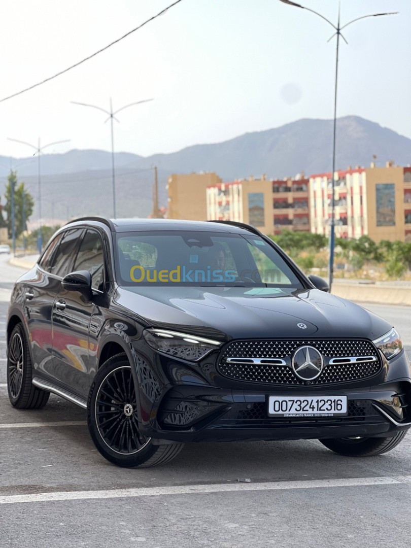 Mercedes GLC 2023 220d AMG line pack Black