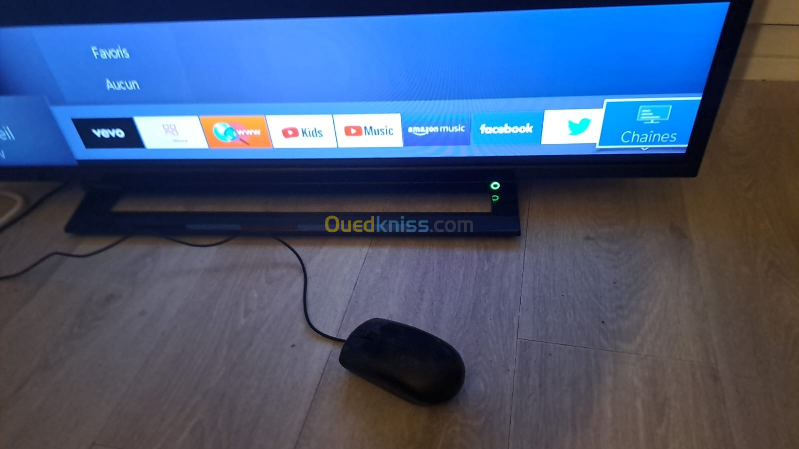 Toshiba téléviseur neuf l'intéressé contacte ... . 40 pouces (89 cm sur 65 cm )