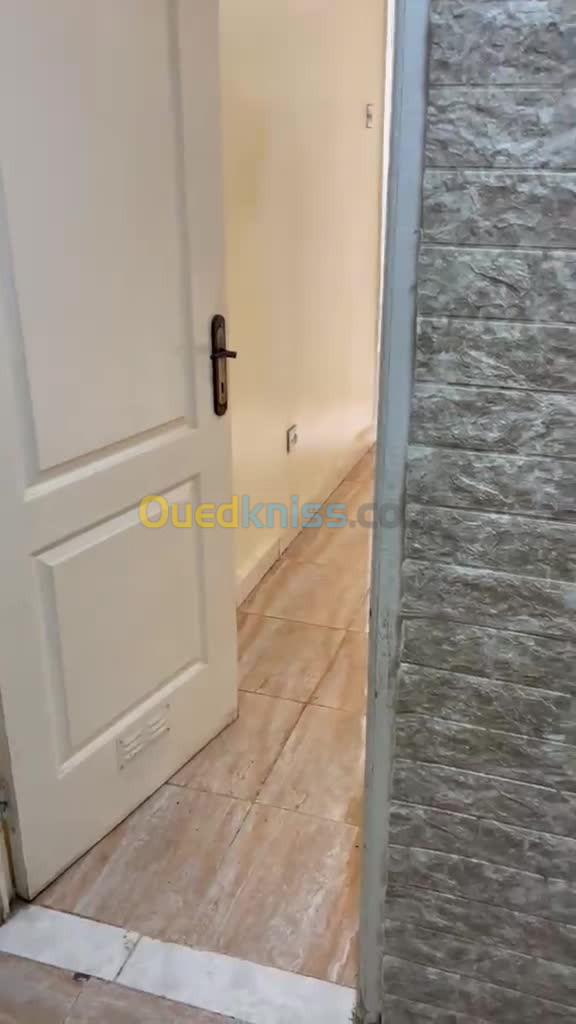 Location Appartement F3 Alger Draria