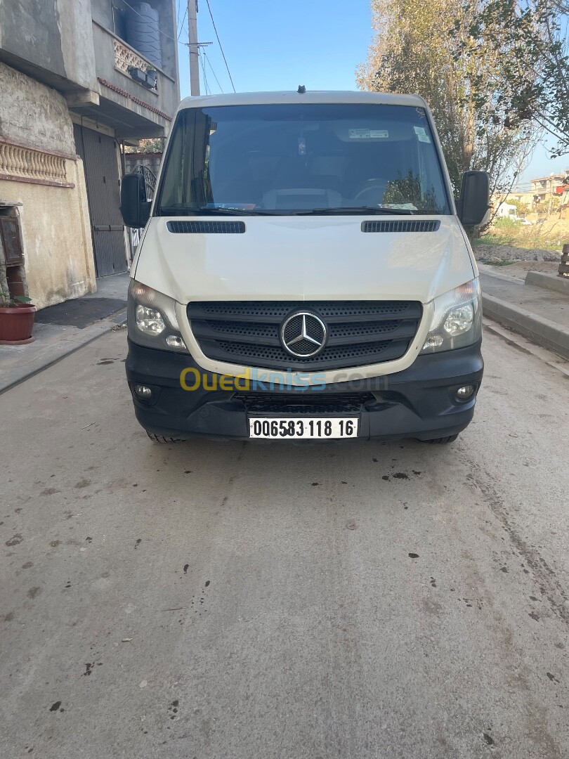 Mercedes Sprinter 2018 Surélevé chassis moyen