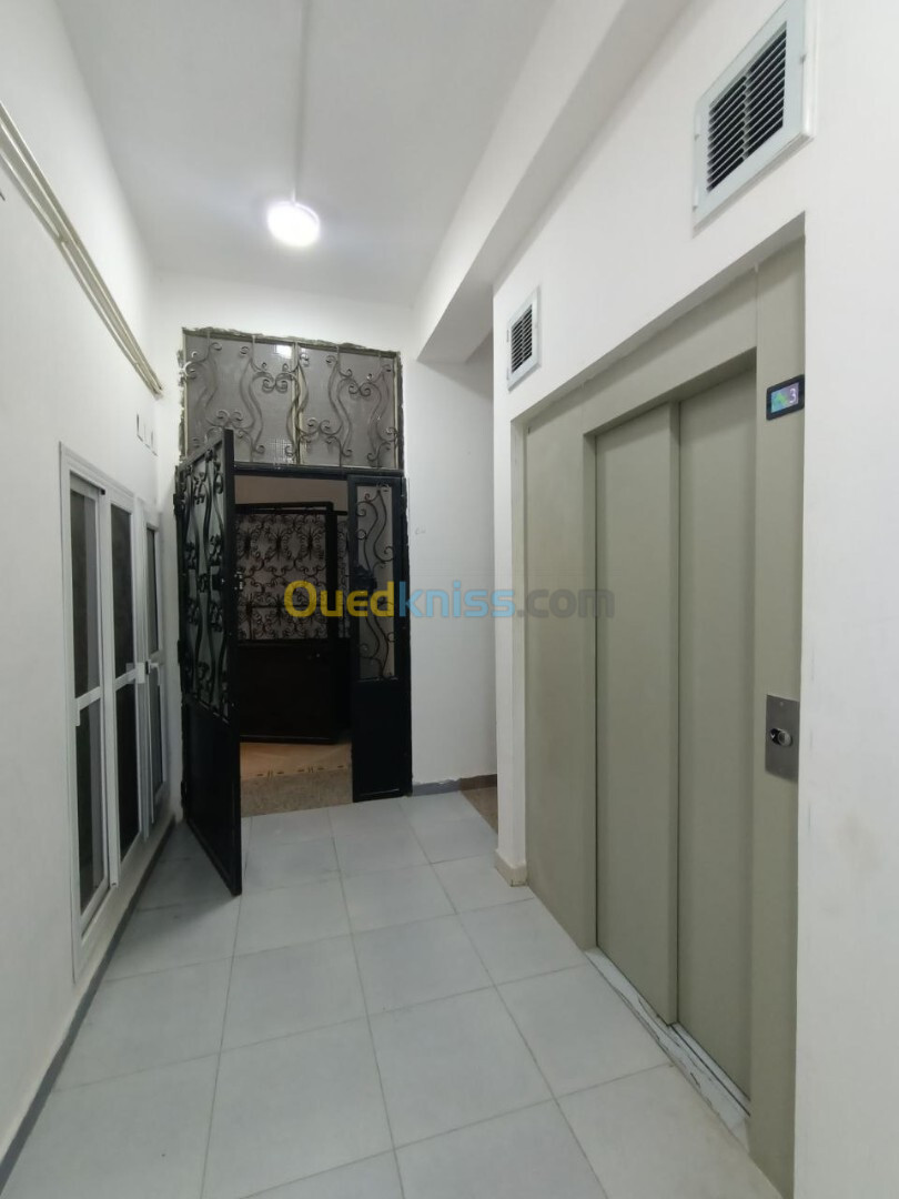 Location Appartement F4 Oran Bir el djir