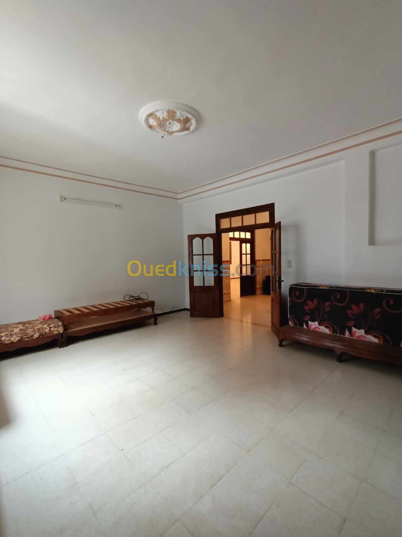 Rent Villa floor F3 Oran Bir el djir
