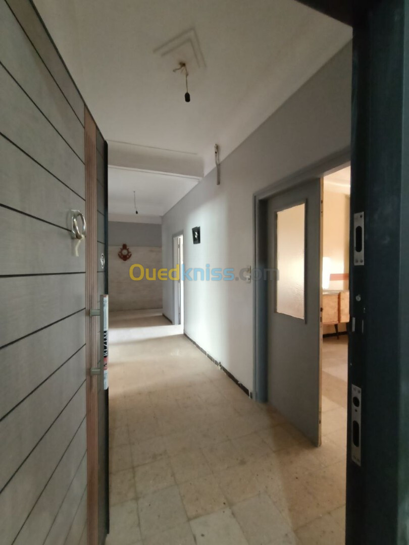 Location Niveau De Villa F5 Oran Oran