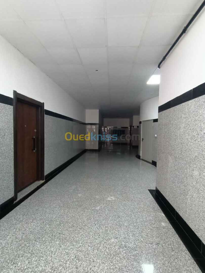 Location Appartement F4 Oran Bir el djir