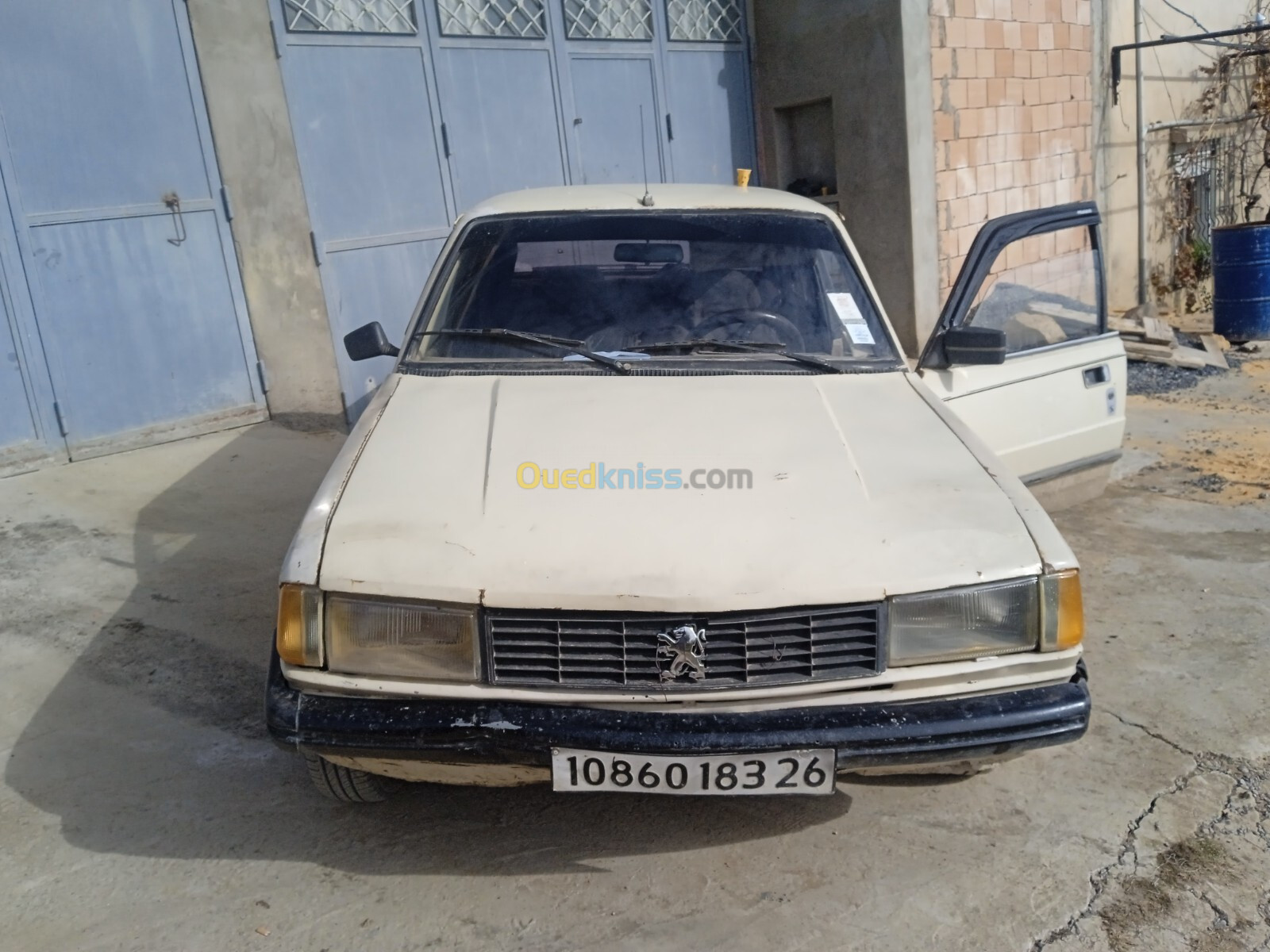 Peugeot 305 1983 305