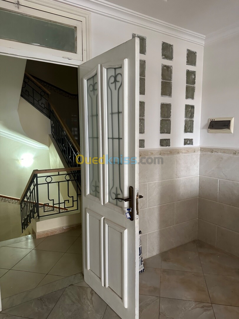 Location Niveau De Villa F4 Tlemcen Tlemcen