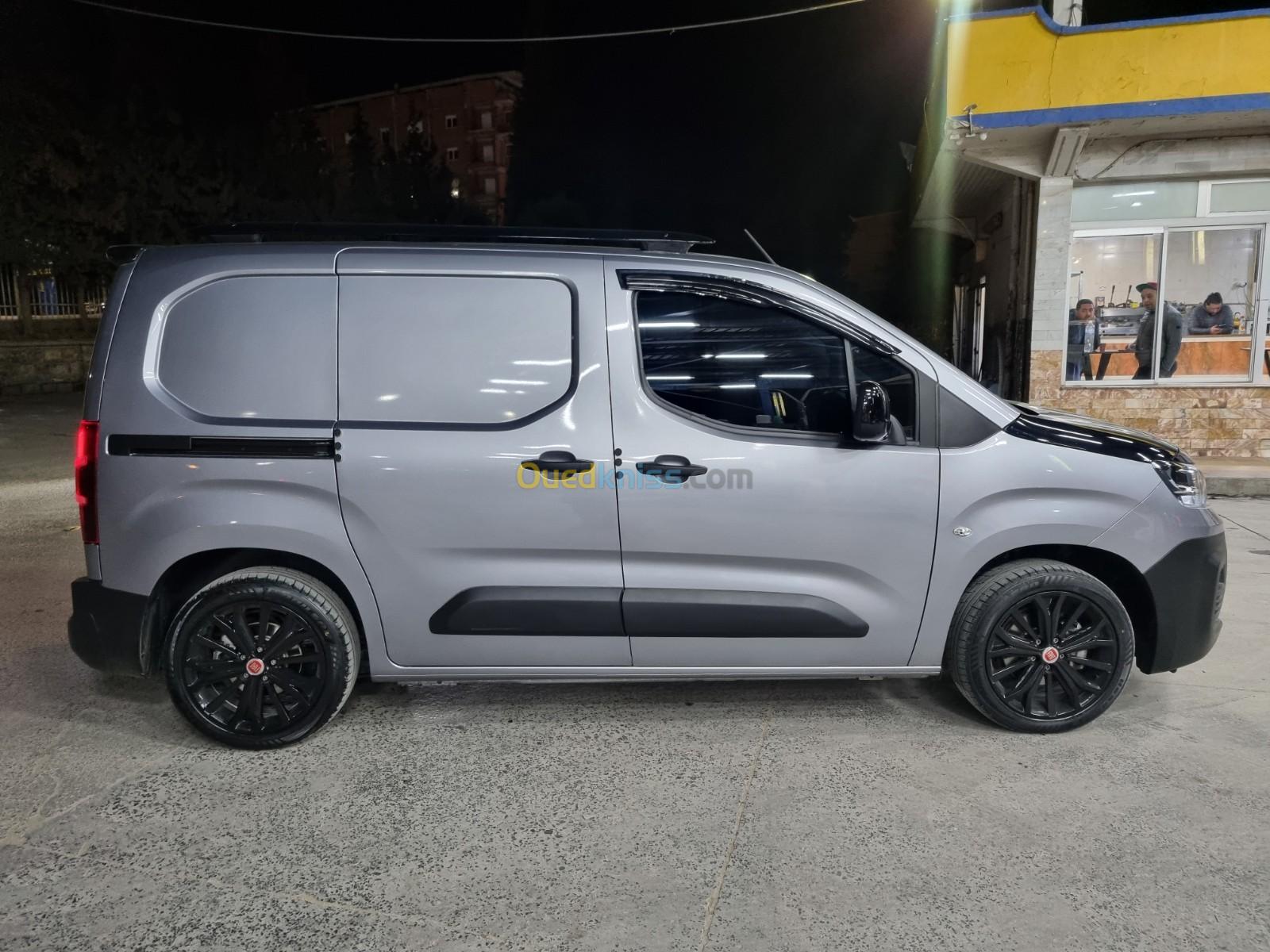 Fiat Doblo 2023 00