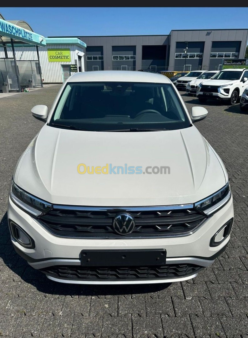 Volkswagen T-Roc 2022 BAZIK