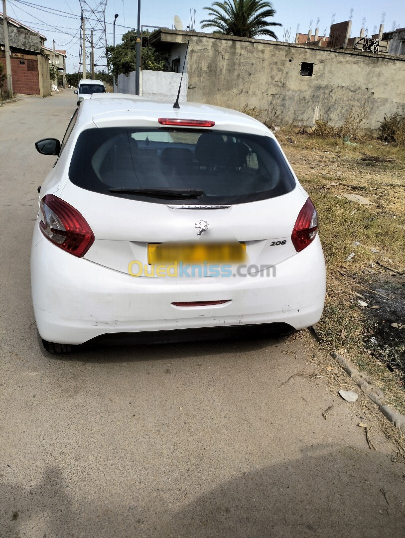 Peugeot 208 2015 Access