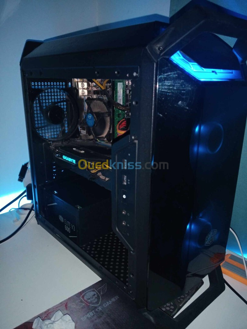 Pc Gamer A Vendre & [2] Moniteurs