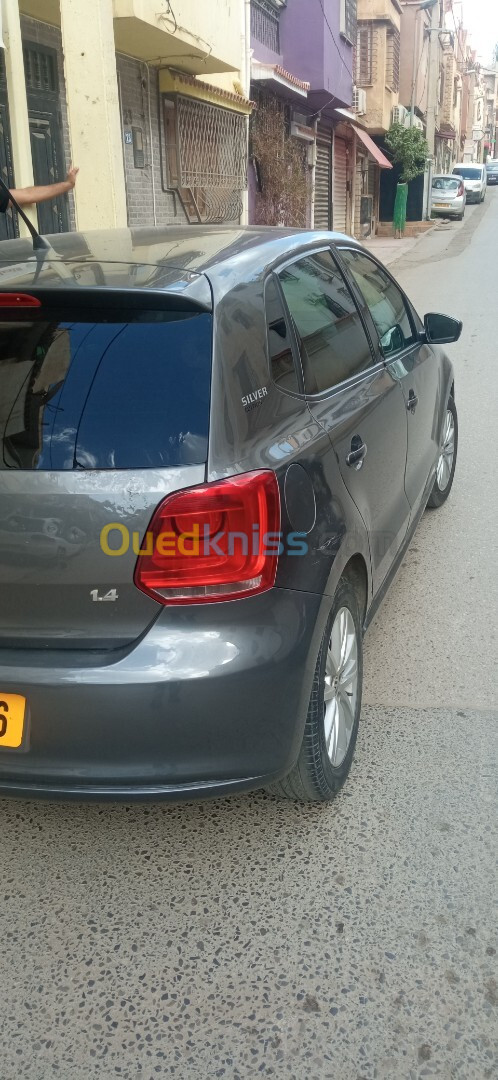 Volkswagen Polo 2012 Black et Silver