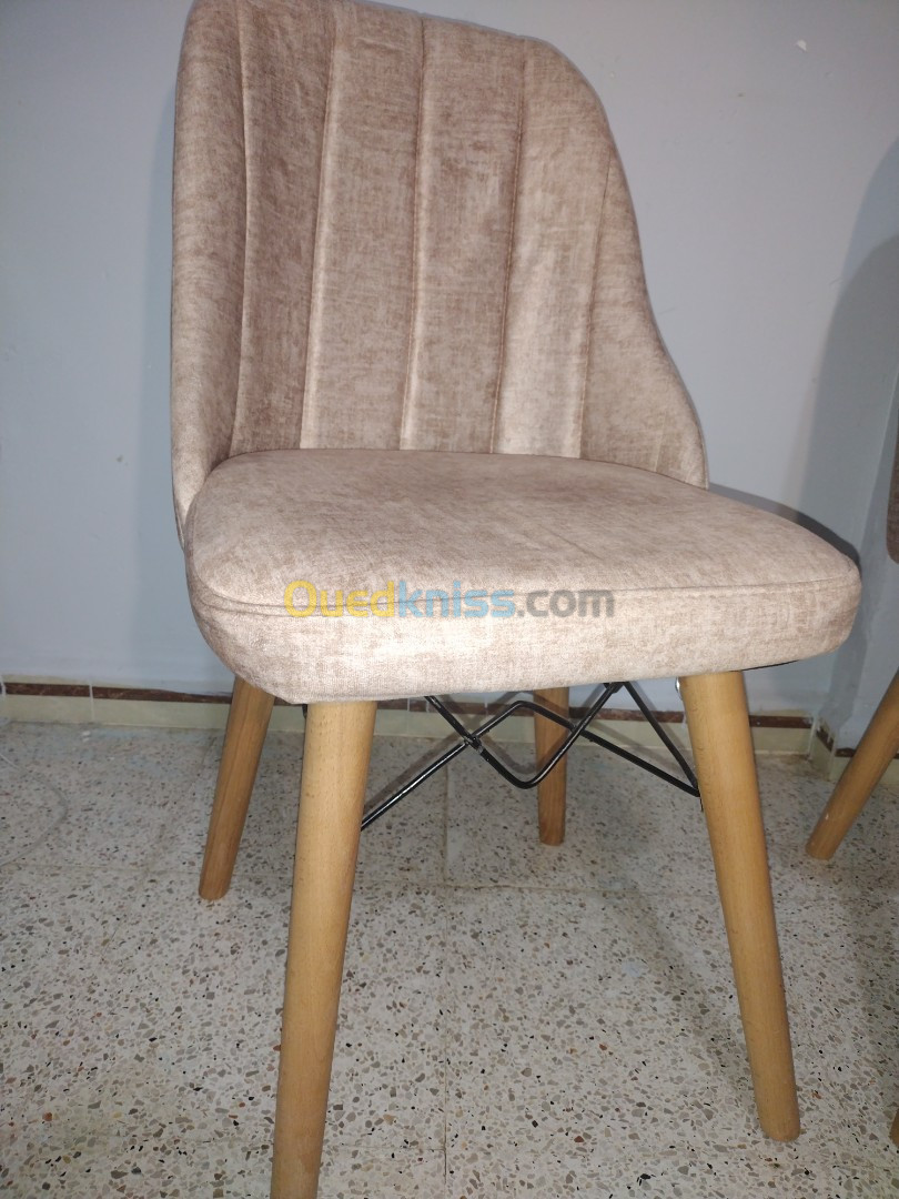 كراسي مغلفة Chaise