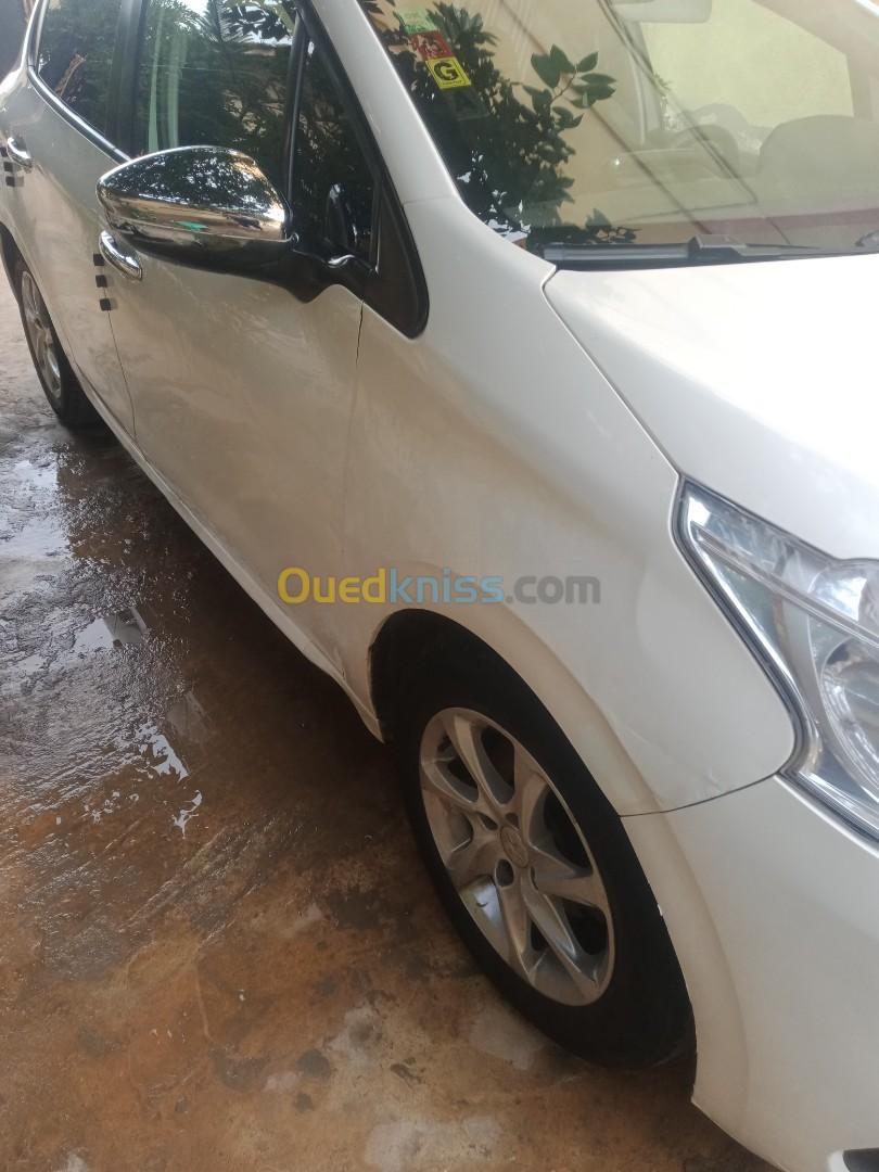 Peugeot 208 2016 208