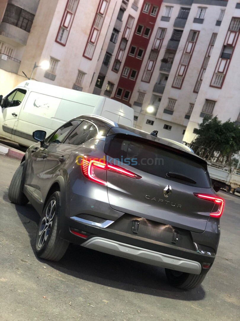 Renault Captur anglaise 2022 Instense