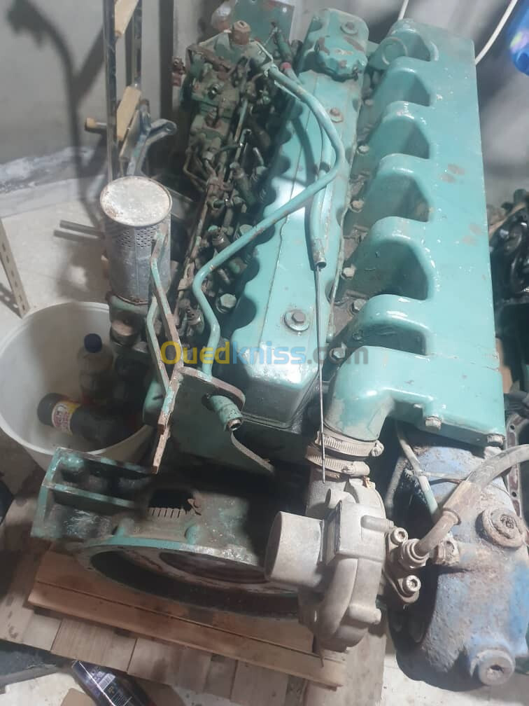 Moteur Volvo penta inbord 6 cylindre 130 cv diesel