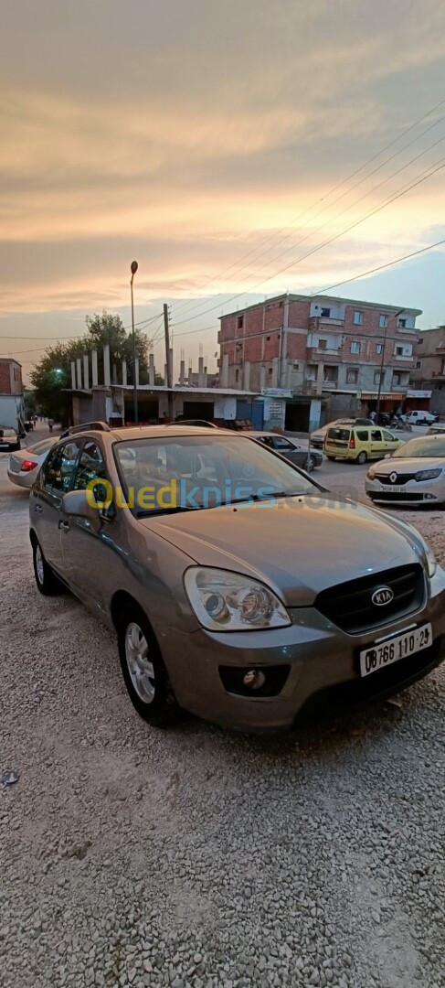 Kia Carens 2010 D