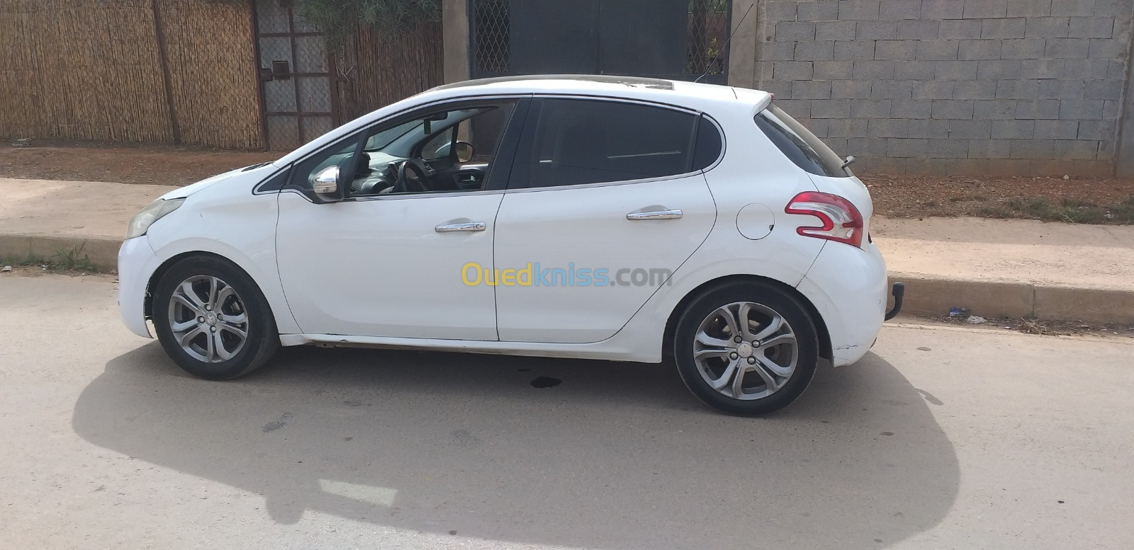 Peugeot 208 2014 Allure