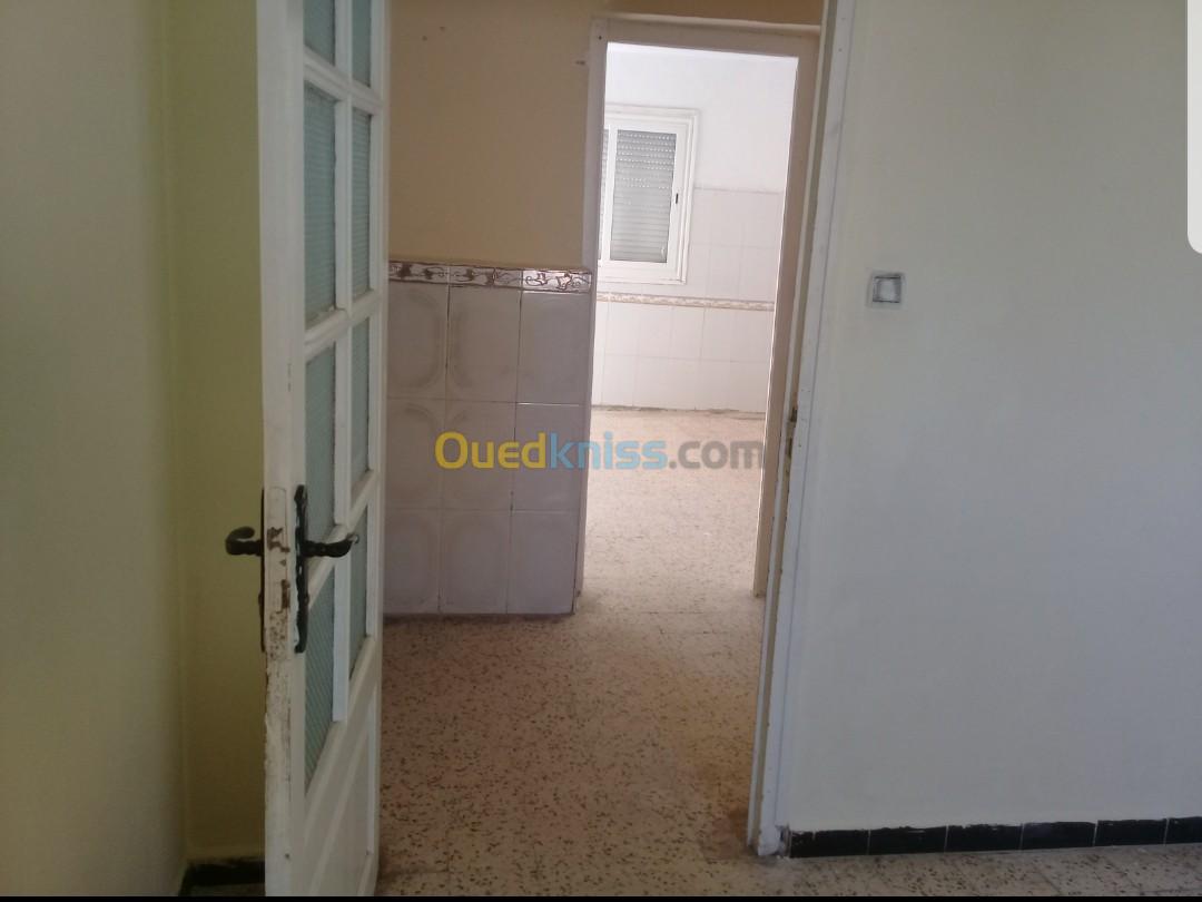 Location Appartement F4 Alger Bouzareah