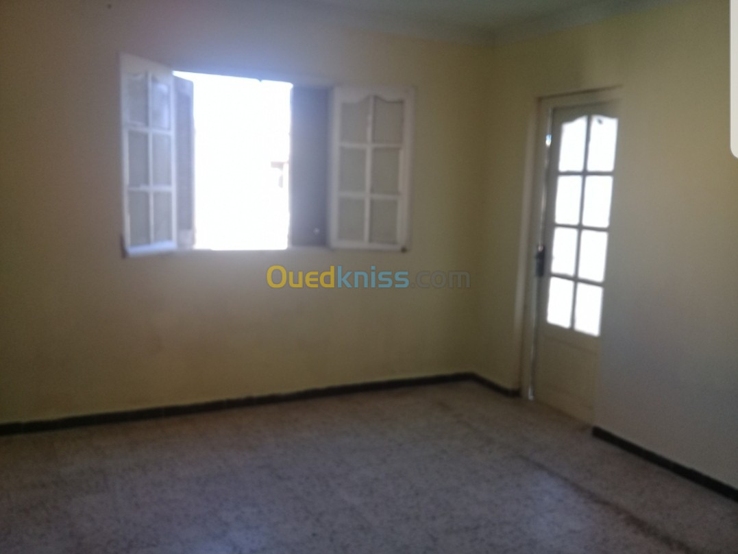 Location Appartement F4 Alger Bouzareah