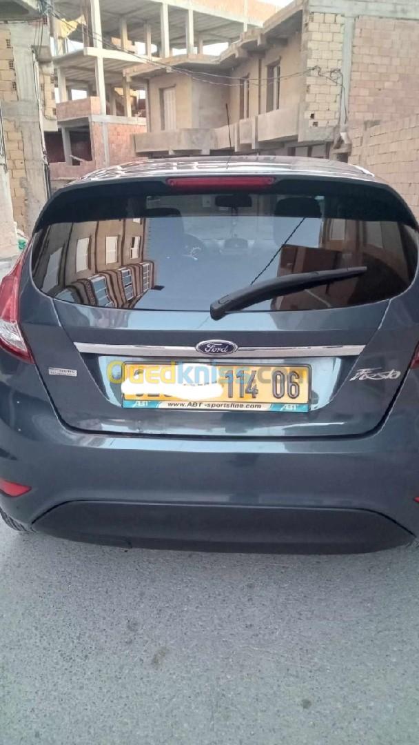 Ford Fiesta 2014 Titanium 