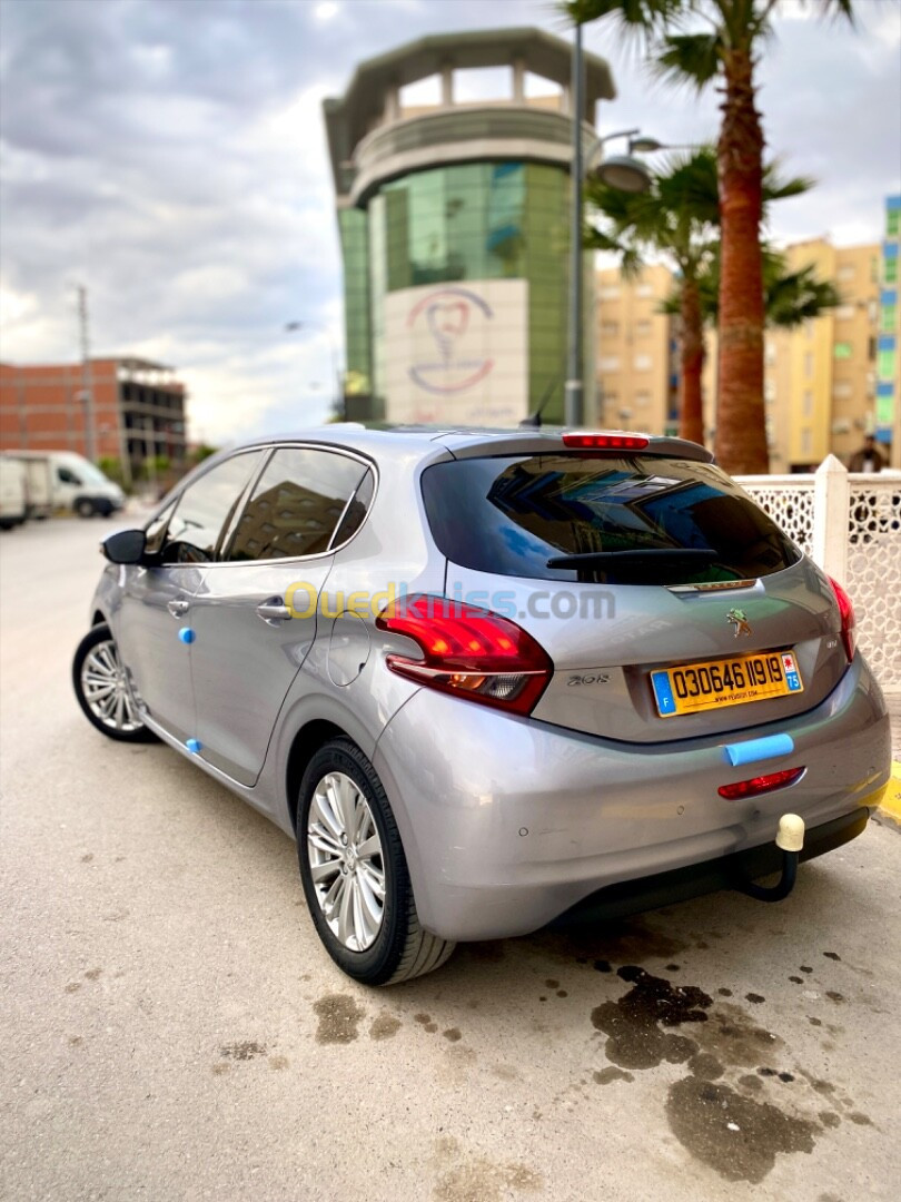 Peugeot 208 2019 Allure