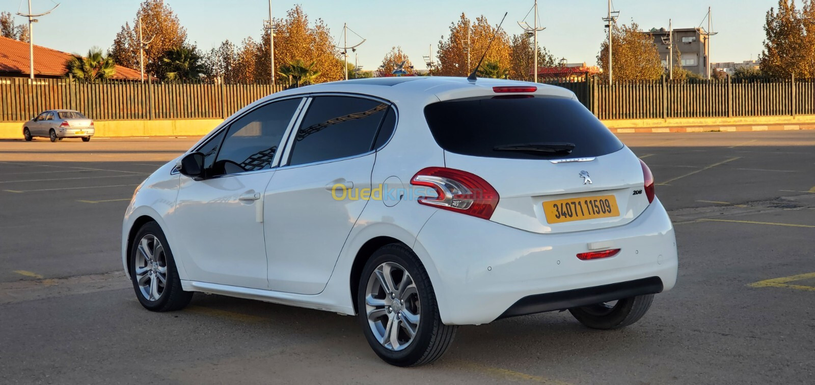 Peugeot 208 2015 Allure